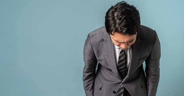 自宅へ弔問する時の服装は？